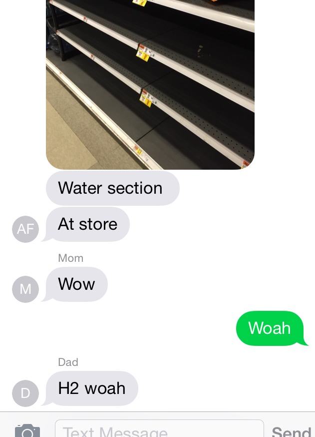 puns to make you laugh - Water section Af At store Mom Wow Woah Dad D H2 woah Text Message Send