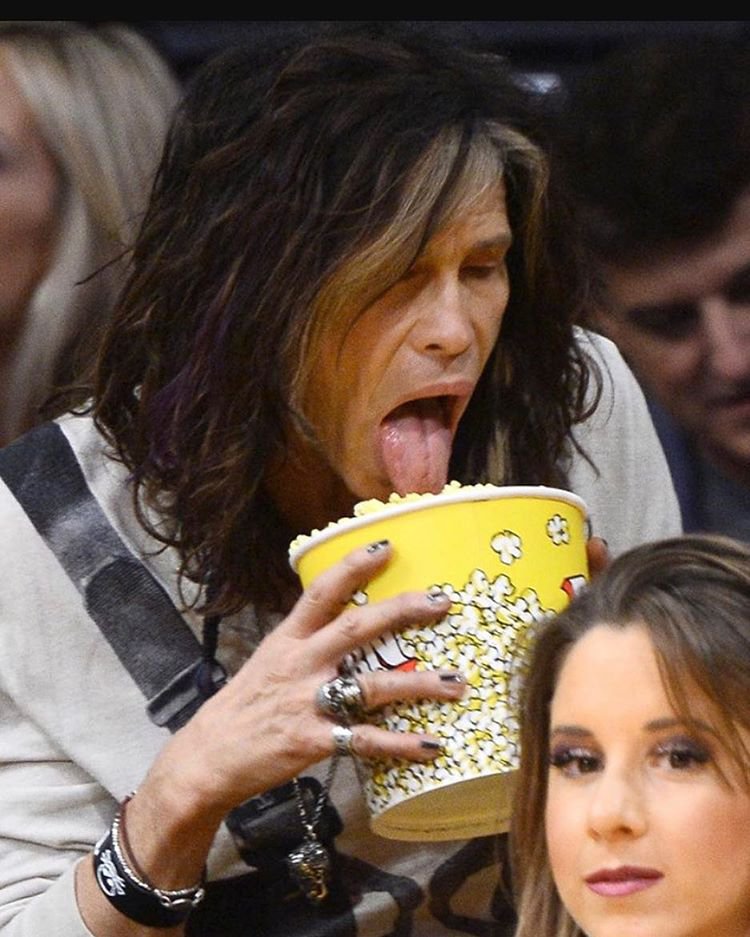 Celebs eating food to make you feel better about yourself