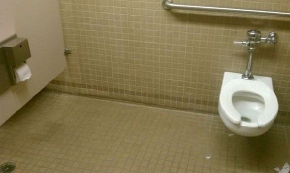 Bathroom Fails So Awkward You’ll Never Want To Pee Again