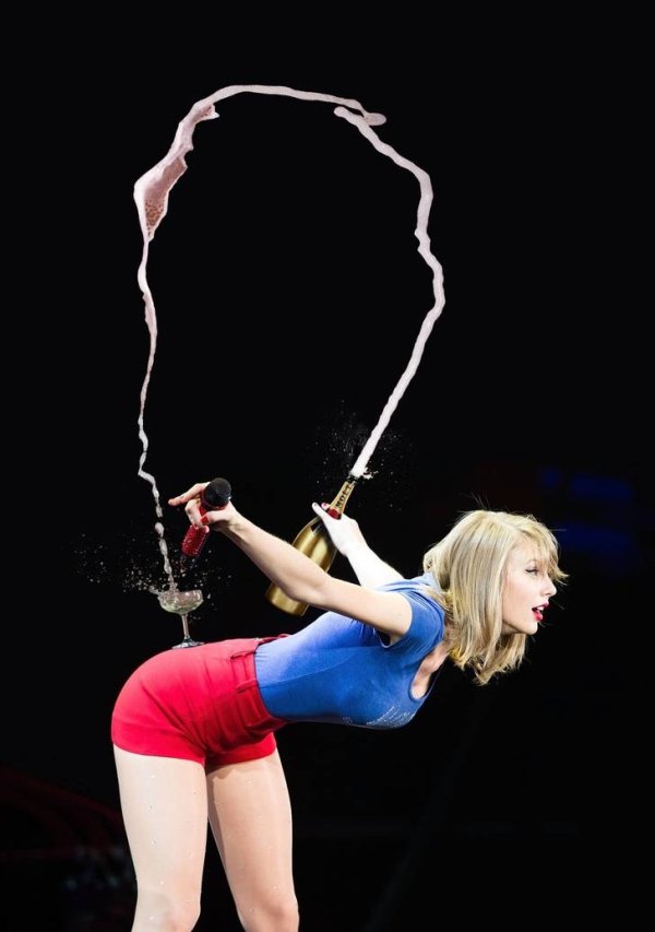 taylor swift bent over