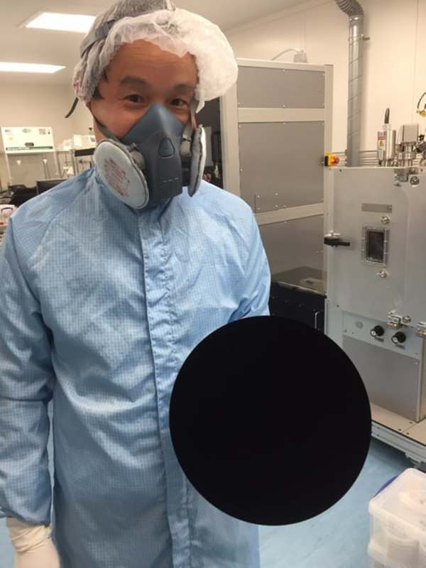 It may look like a superimposed circle, but this is actually a round object coated in Vantablack S-VIS