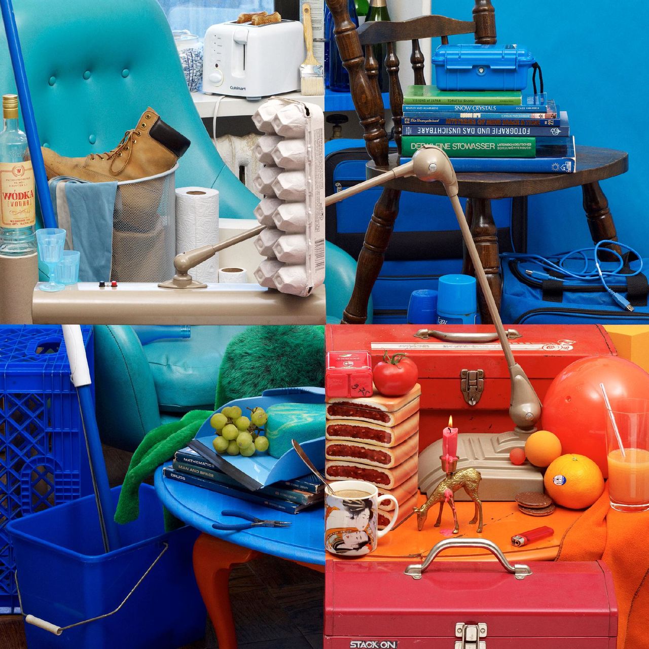 Photographer perfectly aligns Objects to create the Illusion of 4 Separate Images