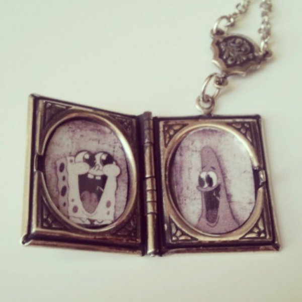 cool product old locket