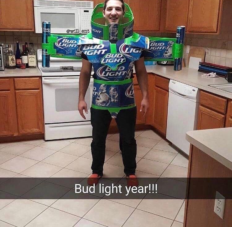 memes - buzz lightyear with bud light - Airy Buo Led Ight & Light Sed Light Bud light year!!!