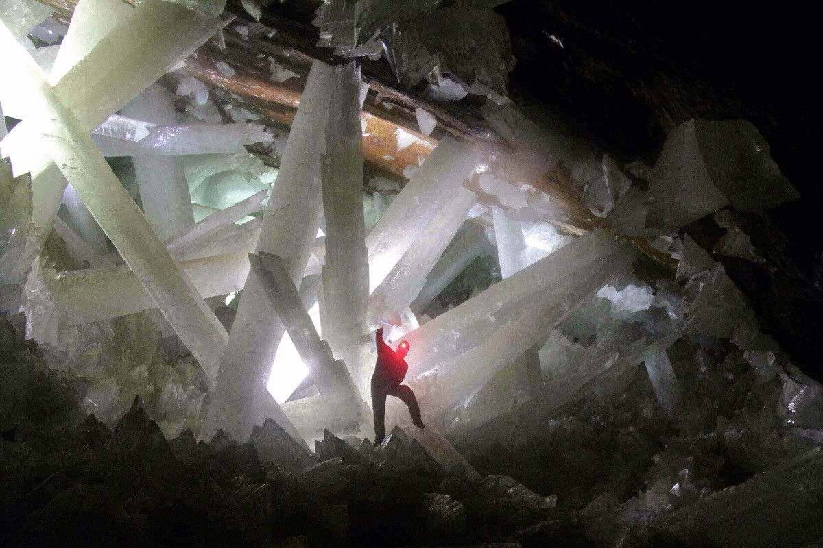 giant crystal cave mexico