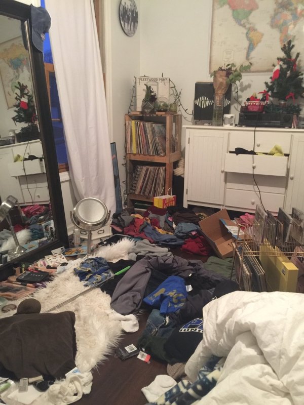 Girl finds out the painful way why you don’t have a messy room