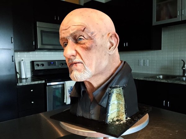 mike ehrmantraut cake