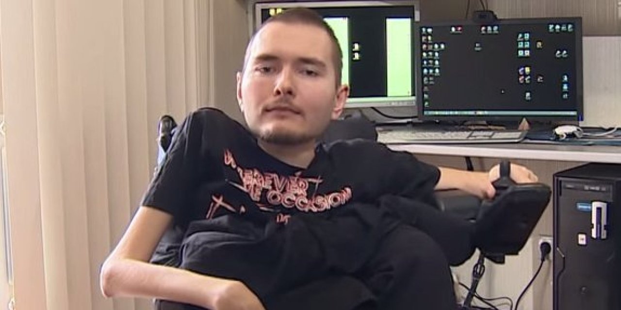 Valery Spiridonov, a 31 year old man who suffers from Werdnig-Hoffman’s – a muscle-wasting disease which has left him in a wheelchair, has volunteered to partake in the world’s first head transplant which will take place as early as December of 2017