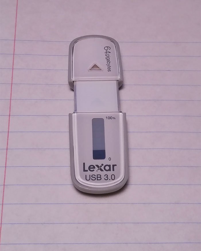 This flash drive has a capacity meter.