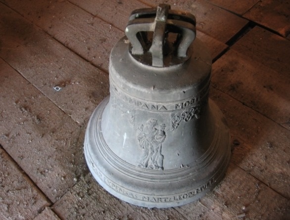 400 Year Old Church Bells. - A man from Czech Republic found two large church bells while he was digging up dirt in his backyard to install pipes. He later found out that the bells were actually stolen 11 years prior from a church nearby.