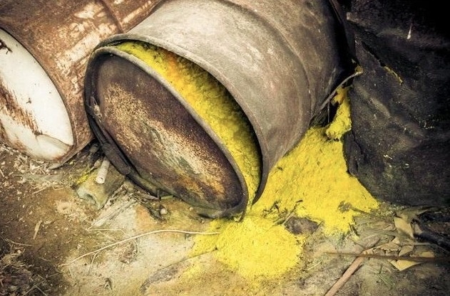 400 Barrels Of Toxic Waste - In February 2017, a man in Ontario discovered 400 barrels of toxic waste hidden behind the walls on his property. He had originally only discovered 400, but found an extra 400 barrels after knocking down the wall (making a total of 800 found barrels). John Currie, the building's past owner, was known for inappropriate waste disposal when he operated a tar product business there.
