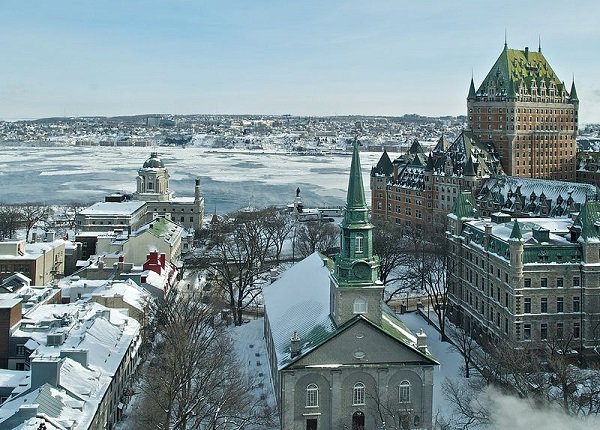 Some Quebec grocery stores are now the first in Canada that will send unused produce to food banks.