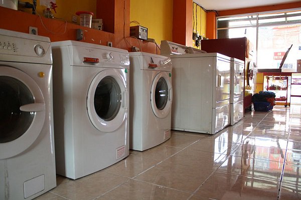 A Utah school has installed new shower and laundry facilities for homeless students.