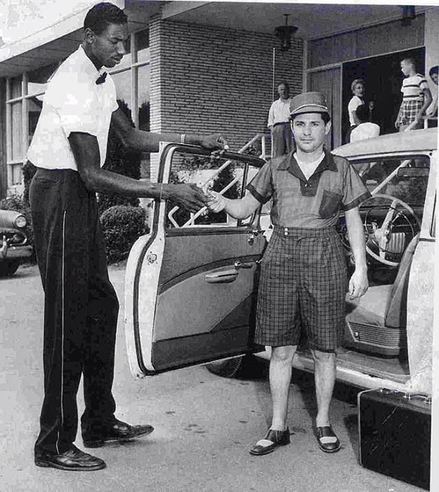 Wilt Chamberlain working as a bellhop at Kutsher’s Country Club in the Catskills, NY 1954