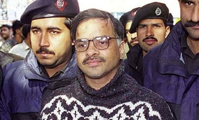 Serial killer Javed Iqbal was sentenced to death by being strangled in front of his victims family’s, dismembered and then burned in a vat of acid, in the same way he killed over 100 16 year old boys. He was found dead in his cell before the execution could be carried out.

He was only caught because he sent a confession letter to the police in which he gave his address and left the remains of 2 victims in his house.
A placard in his home read: “All details of the murders are contained in the diary and the 32-page notebook that have been placed in the room and had also been sent to the authorities. This is my confessional statement.” Another placard read: “The bodies in the house have deliberately not been disposed of so that the authorities will find them after my suicide.”
