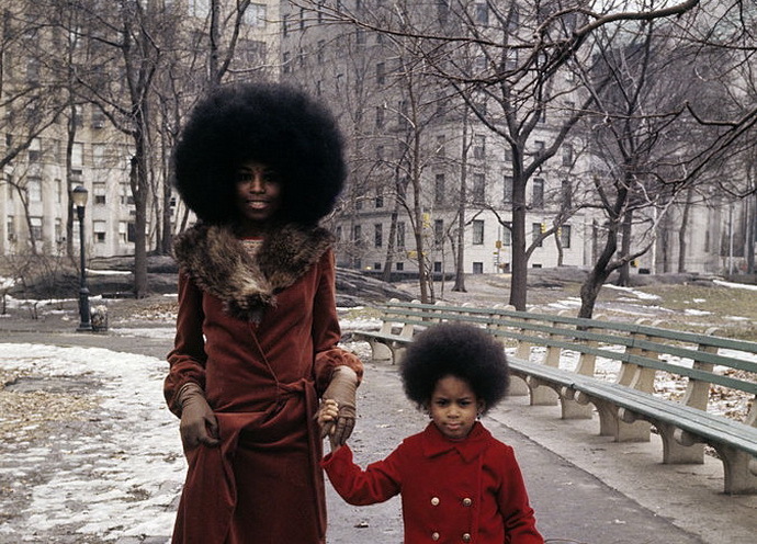 Mother and daughter strolling, NYC 1970