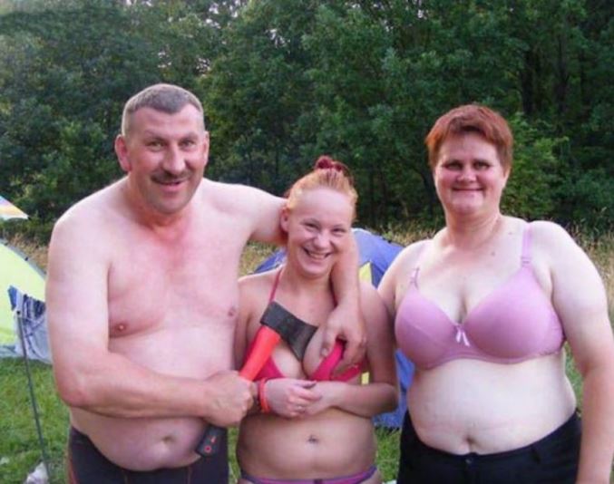 15 Weird As F*ck Families Who Are DISTURBINGLY Close