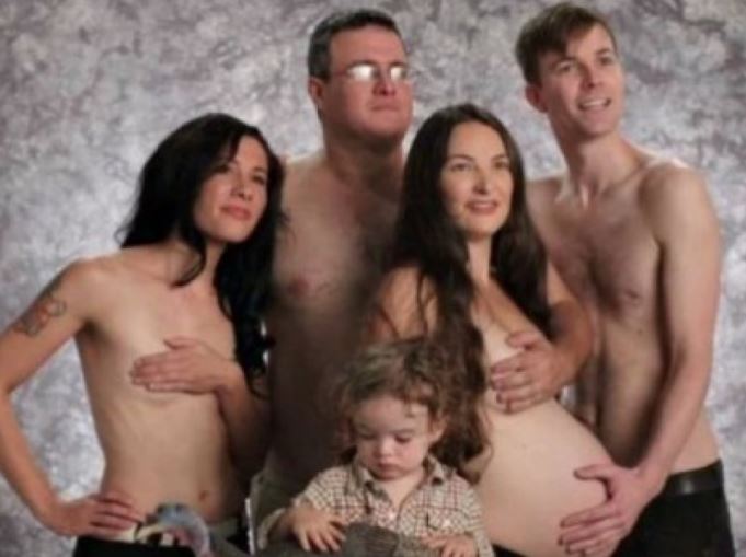 15 Weird As F*ck Families Who Are DISTURBINGLY Close