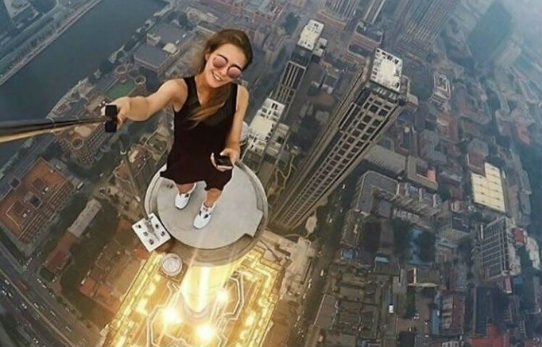 30 selfies so dangerous, they're probably illigal