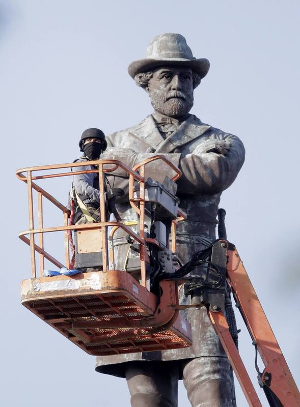 Removal of Robert E Lee Statue in New Orleans