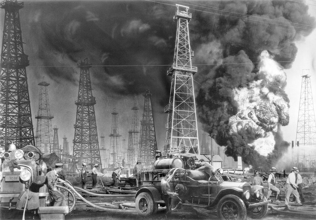 Oil well fire on Signal Hill, California. 1931