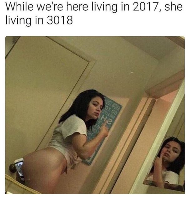 lizzy wurst hot and thicc - While we're here living in 2017, she living in 3018 OY00 H2