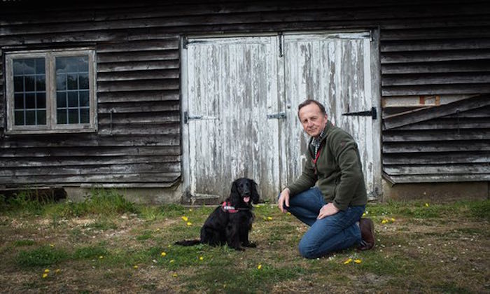 A man has trained a dog to become the first cat detection dog ever.
Molly's job is to rescue missing kitties by picking up their scents from their bedding. It also helps that she has a particular temperament so that she doesn't feel the urge to chase cats.