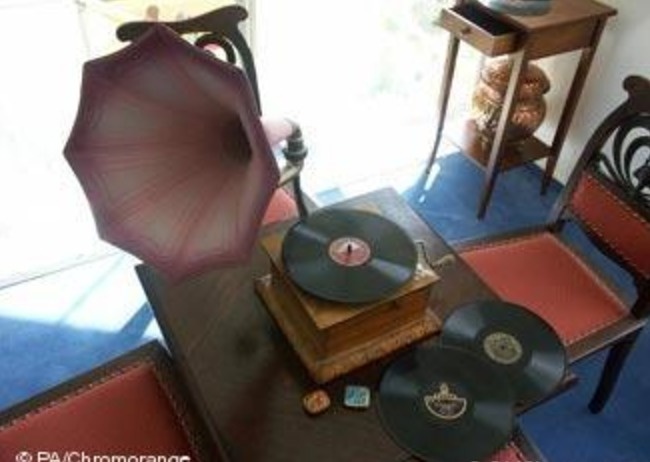 A woman in Russia found Hitler's music records in her family's summer home near Moscow.
Her father, Lew Besymenski, was a captain in Russia's military intelligence unit. He took Hitler's music player and records as souvenirs back to Russia. The collection was found in the home's attic. As it turns out, Hitler was a fan of music from Jewish composers.