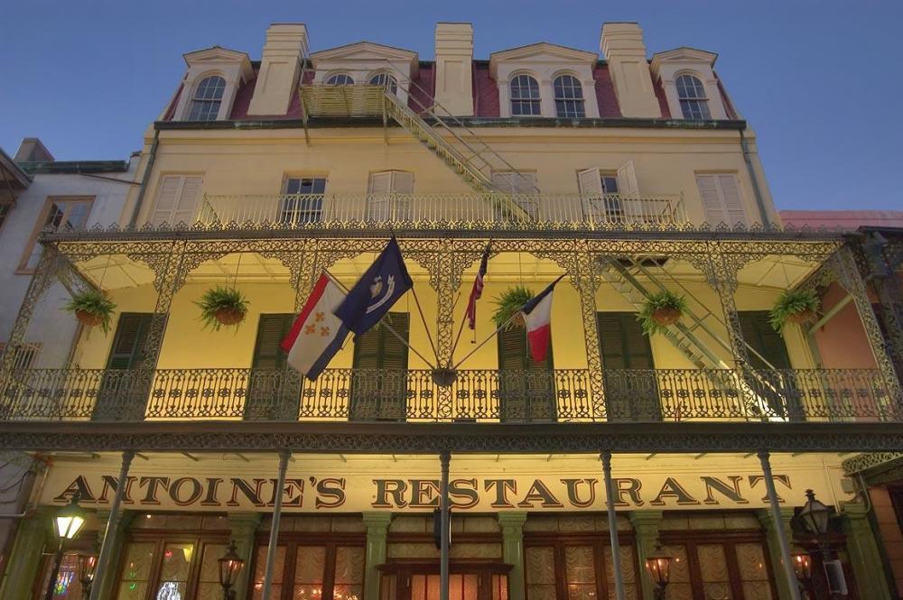 A New Orleans restaurant has been owned by the same family since 1840. Antoine’s, famous for Oyster Rockefeller and Baked Alaska, has had five generations of the family run it, and a sixth is preparing to take over. It is the US’s oldest continuously family-run restaurant.