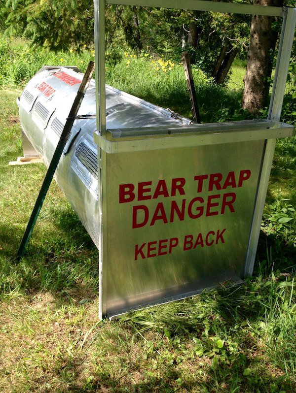 grass - Bear Trap Danger Keep Back