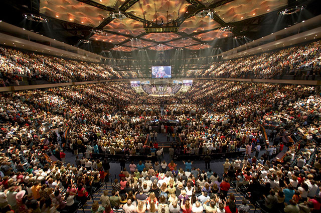 Lakewood Church – It is the largest congregation in the United States, averaging about 52,000 attendees per week.