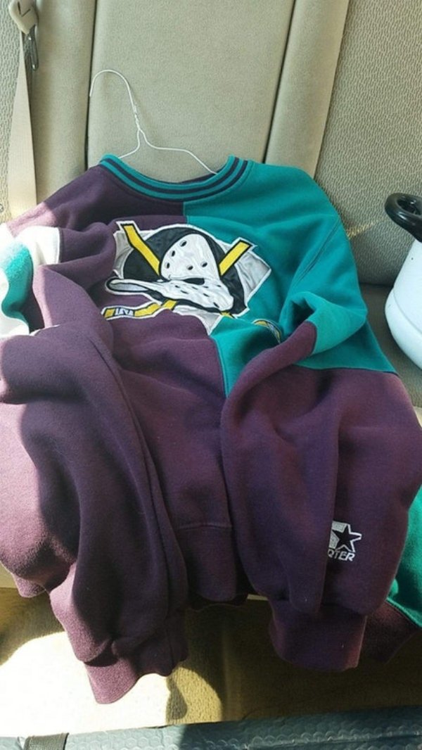 Thriftshop sweatshirt of the Mighty Ducks