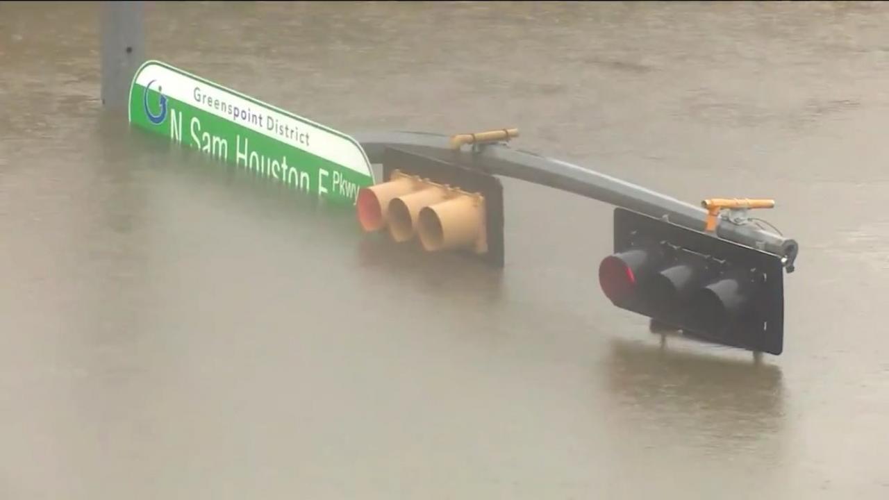 Intersection along San Houston Pkwy. in Houston, Water about 17 feet deep