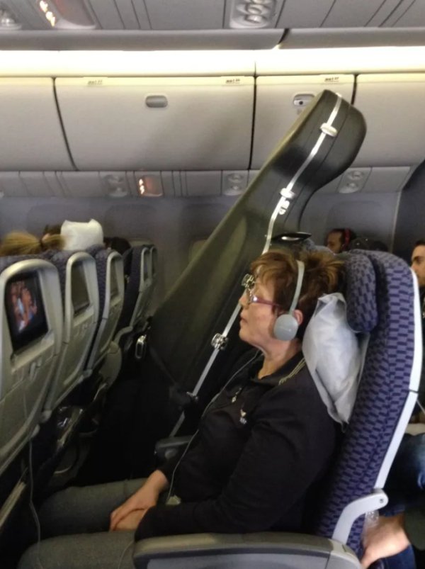 18 airline passengers who need the boot