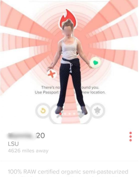 11 Creative Tinder Profiles That Went Above & Beyond