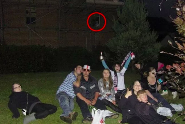 Natasha Oliver posted this chilling photo of her friends hanging out at an empty new housing block in Shropshire, England. The group didn’t realize that a ghostly apparition of a woman was quietly watching them until they started looking over their pictures. But when some guys from the group went to go find the creepy woman, there was no one in the building. “It’s on the site of an old wood yard so there would have been people working here,” Oliver said. “It could be any one of the workers. It looks maybe like a lady holding a baby.”