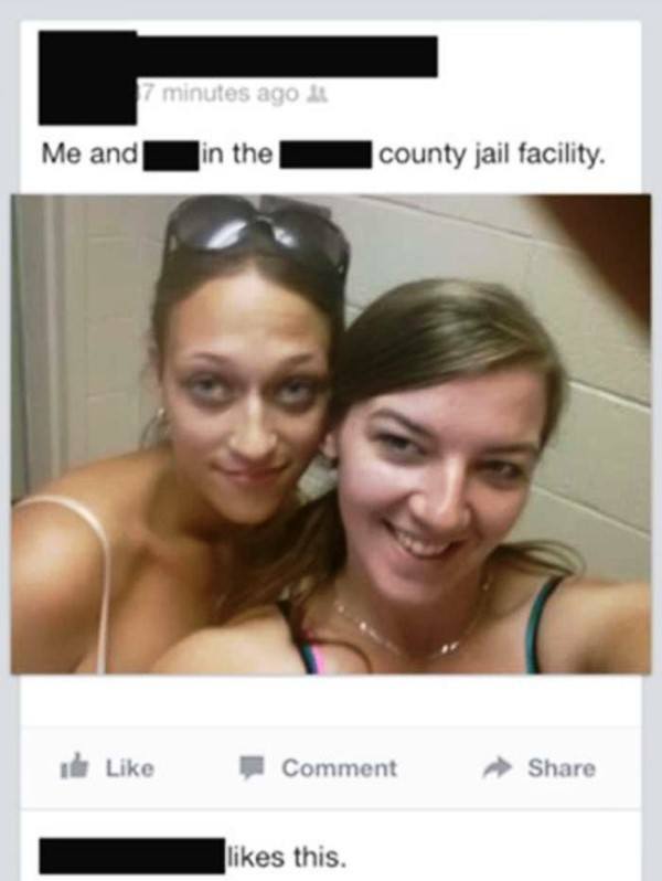 fails selfie - 7 minutes ago at Me and in the county jail facility. de Comment this.