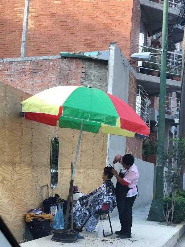 Mrs Xochitl lost her hair salon to the Mexico City earthquake and hasn’t been able to recover from the loss but that hasn’t stopped her from wanting to prosper. She’s currently cutting hair on the street until she can afford to open another salon. This is what perseverance looks like