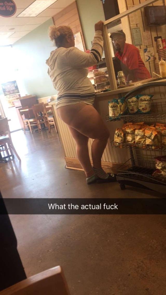 23 people being trashy at restaurants