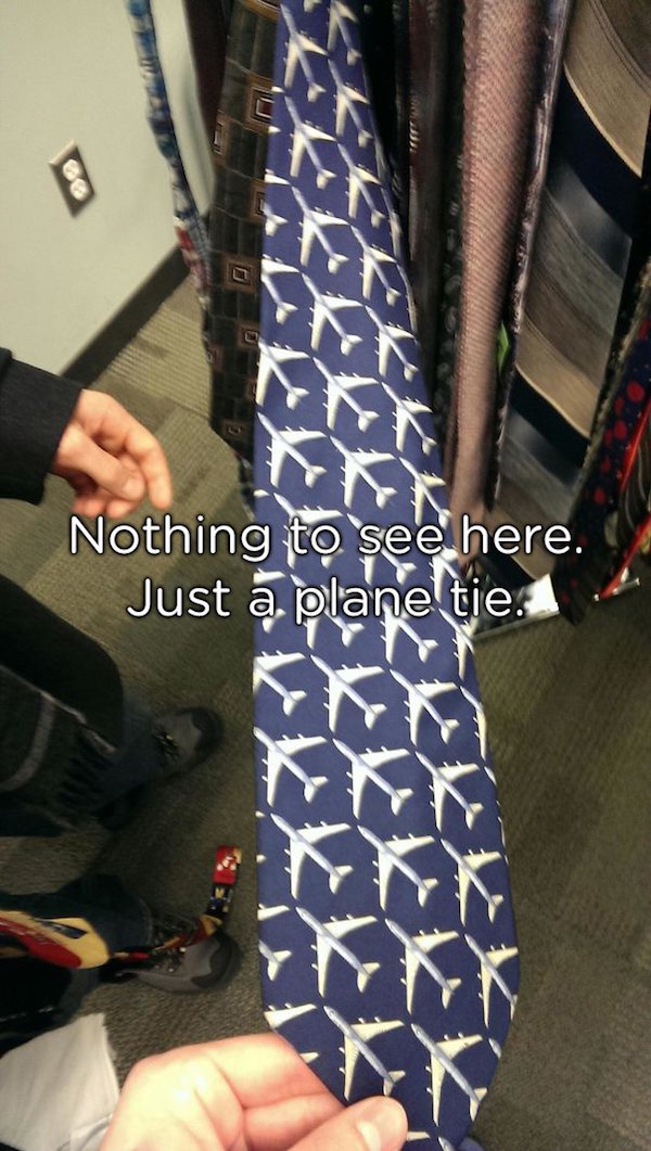 pun Necktie - Nothing to see here. Just a, plane tie.