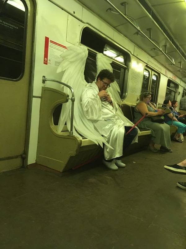 30 Bizarre Things Seen On The Subway