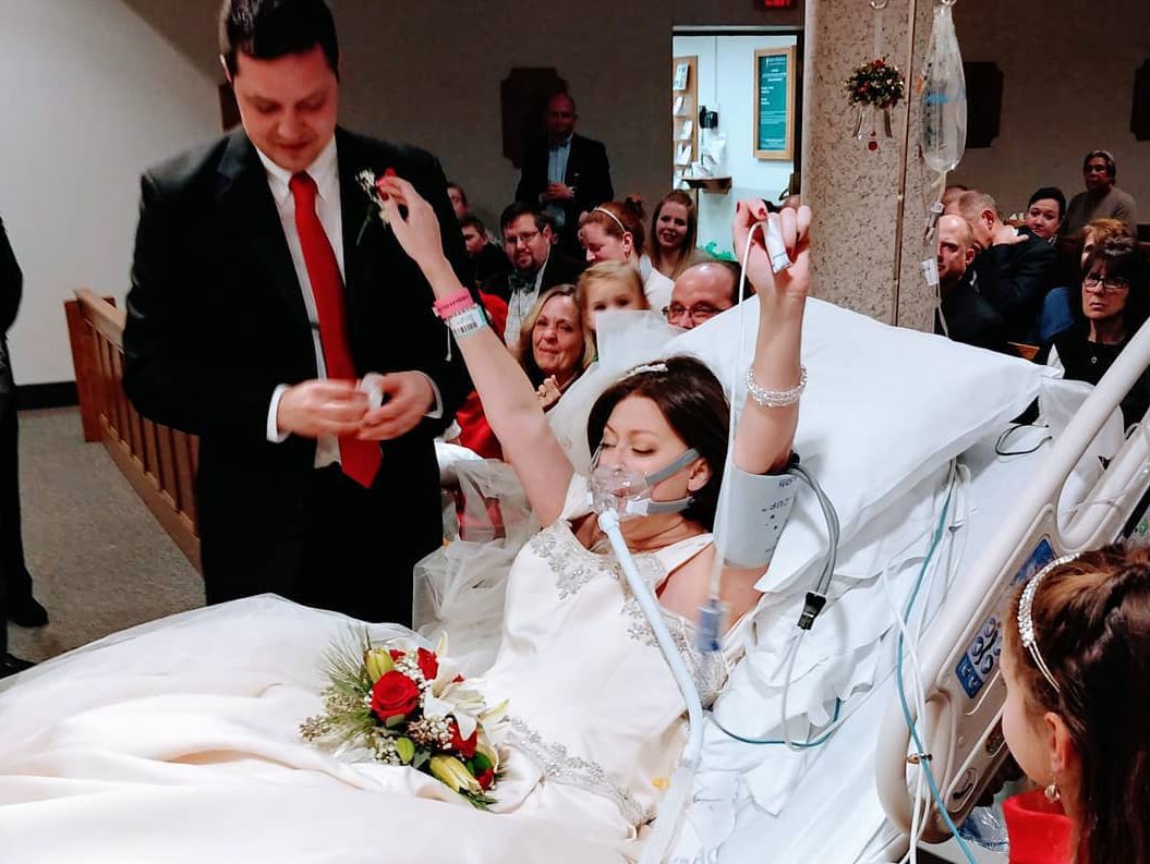 A woman battling breast cancer married the love of her life on December 22, just 18 hours before passing away. The couple wed at a hospital chapel in Connecticut