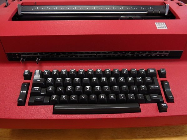 TEXAS: Electric typewriters