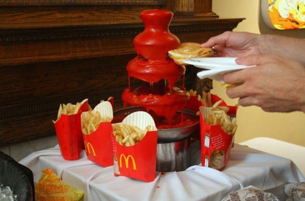 ketchup fountain