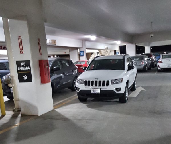 car dealership - Parking Wews