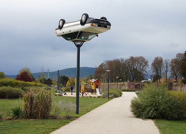29 Statues that Seem Impossible