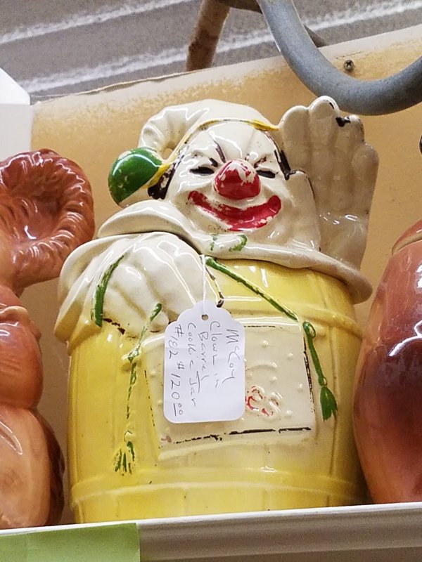 dairy product - Mcoy 1 Clown Barrey Cookie Jar 192412090