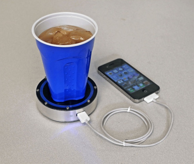A coaster that uses hot or cold drinks to charge your device.