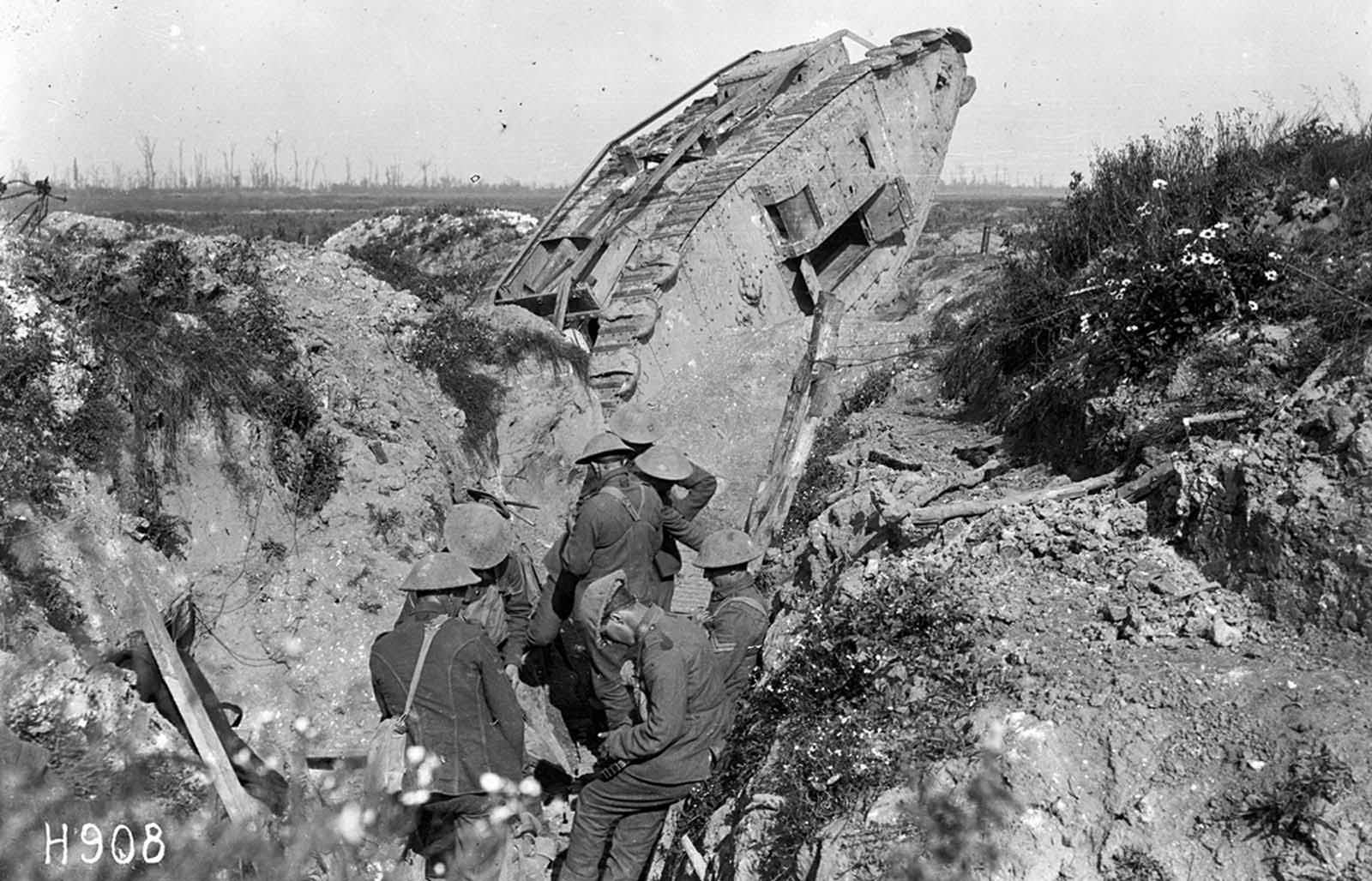 New Zealand troops and the tank “Jumping Jennie” in a trench at Gommecourt Wood, France, on August 10, 1918