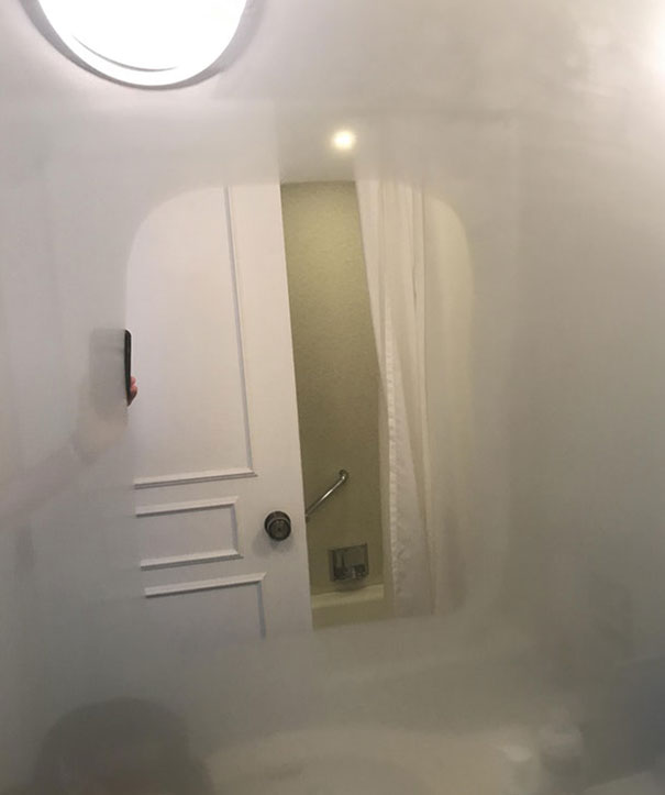 The Mirror In a Hotel In Japan Has A Heated Part That Won't Steam Up After A Shower